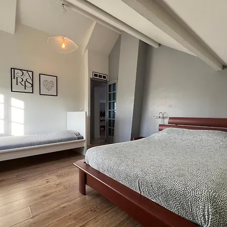 Holiday home Les Sablons La Houssaye-en-Brie