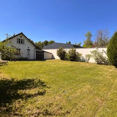 Les Sablons Holiday home La Houssaye-en-Brie